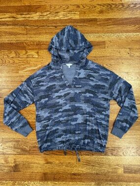 Lucky Brand Blue and Grey Camo Hooded Pullover - GC - Size Large